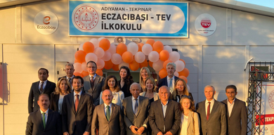 Eczacıbaşı-Türk Eğitim Vakfı İlkokulu Açıldı